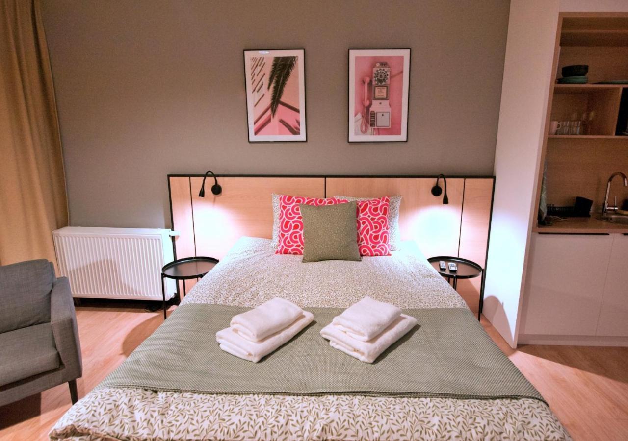 Bk Aparthotel Praga - National Stadium - Comfortable Apartment For 4 People Варшава Екстериор снимка