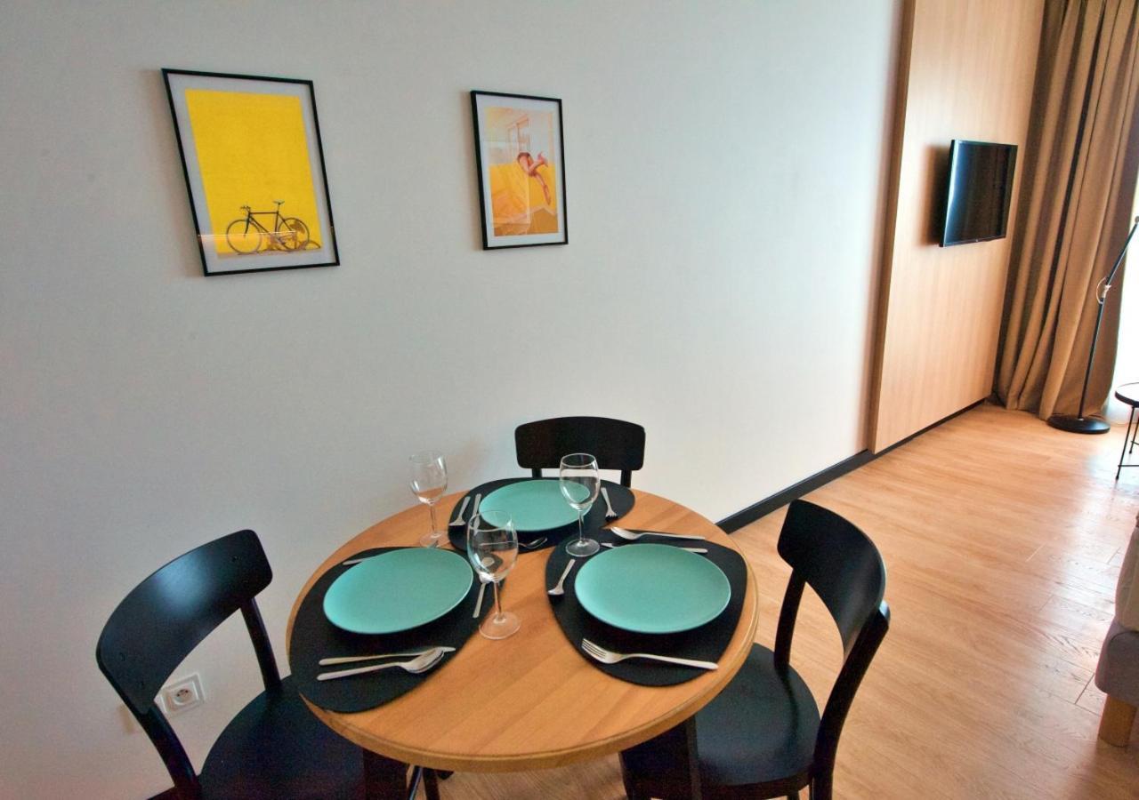Bk Aparthotel Praga - National Stadium - Comfortable Apartment For 4 People Варшава Екстериор снимка