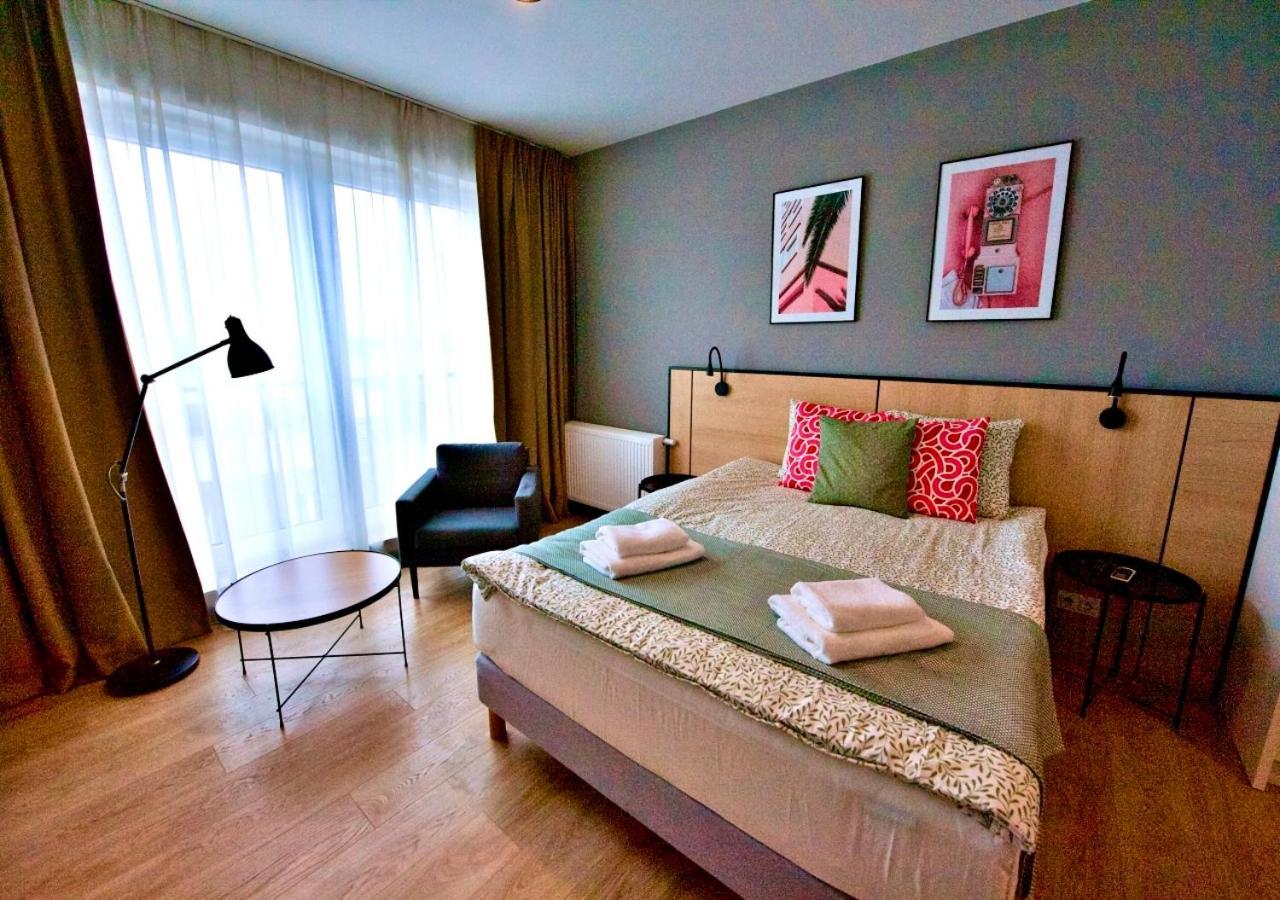 Bk Aparthotel Praga - National Stadium - Comfortable Apartment For 4 People Варшава Екстериор снимка