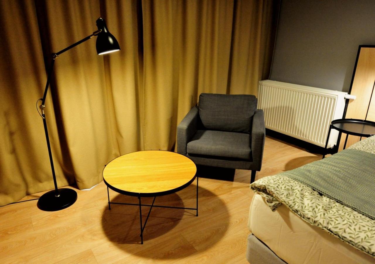 Bk Aparthotel Praga - National Stadium - Comfortable Apartment For 4 People Варшава Екстериор снимка