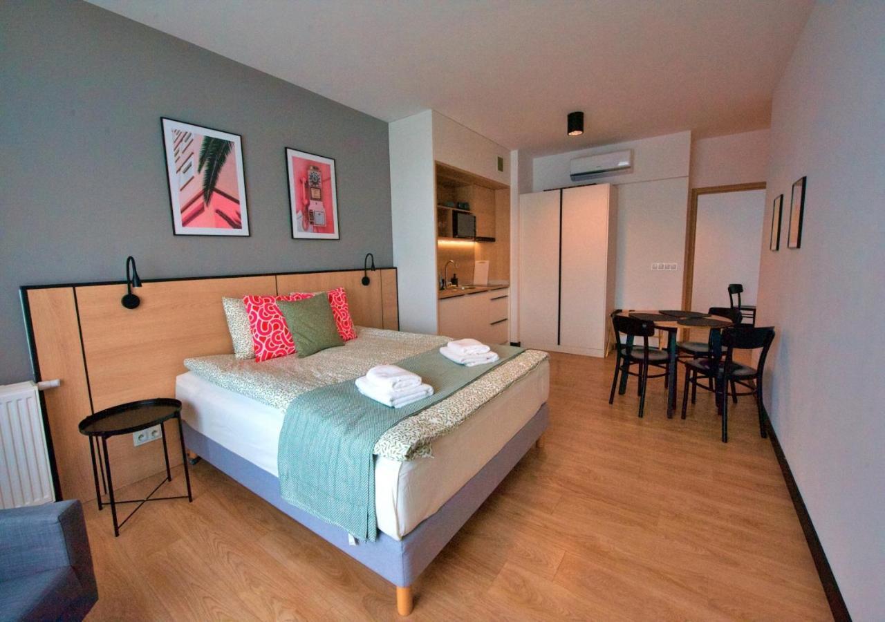 Bk Aparthotel Praga - National Stadium - Comfortable Apartment For 4 People Варшава Екстериор снимка