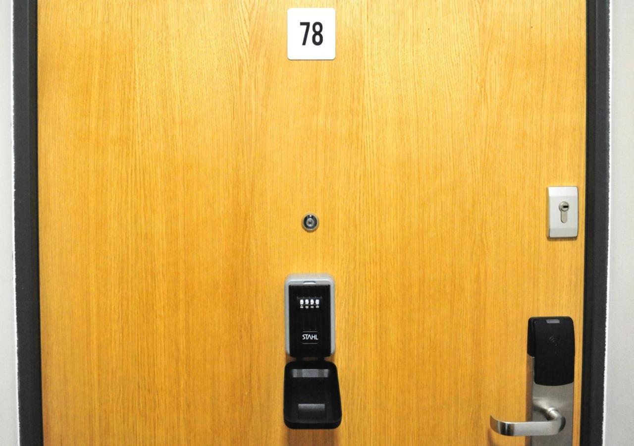 Bk Aparthotel Praga - National Stadium - Comfortable Apartment For 4 People Варшава Екстериор снимка