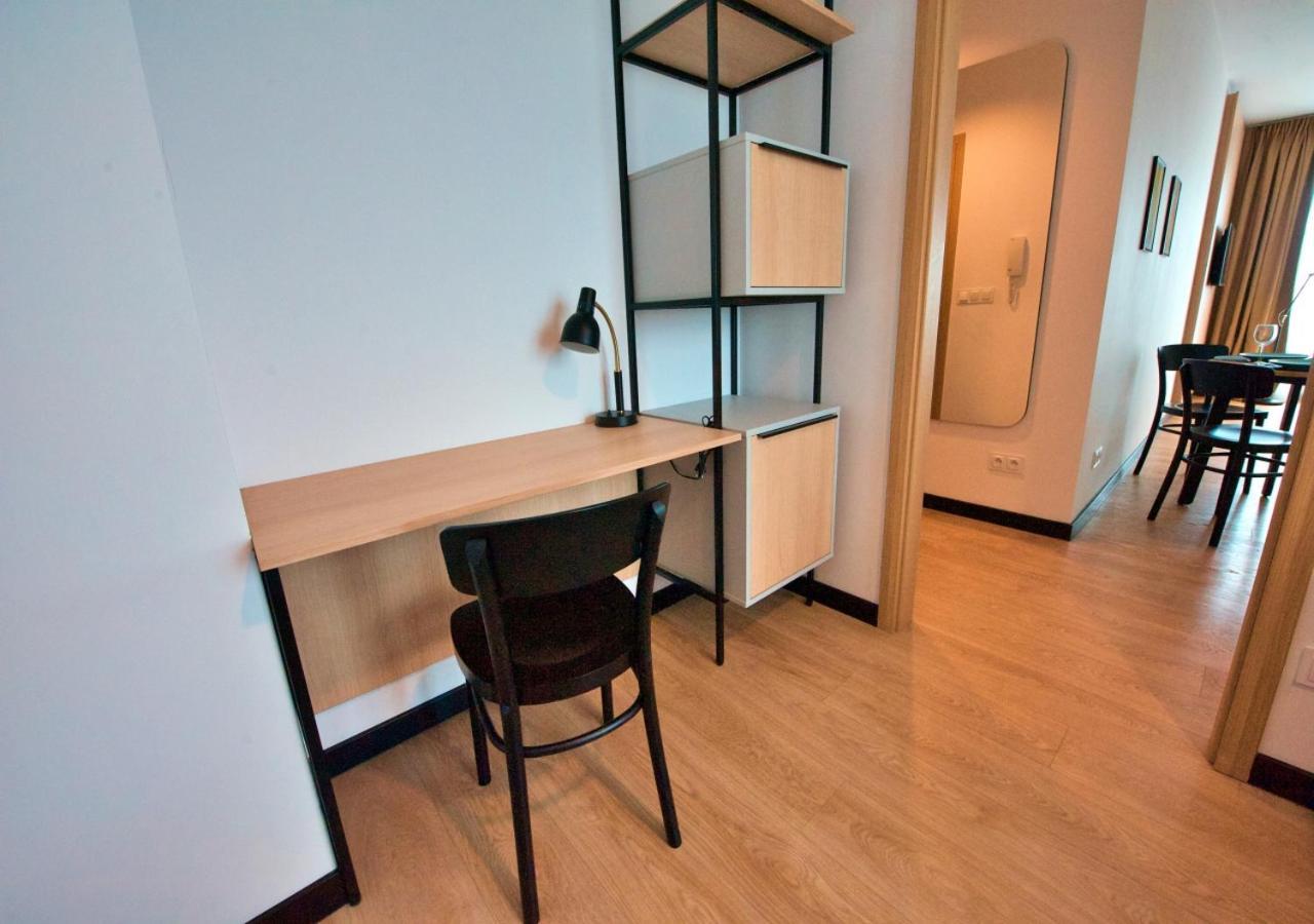 Bk Aparthotel Praga - National Stadium - Comfortable Apartment For 4 People Варшава Екстериор снимка